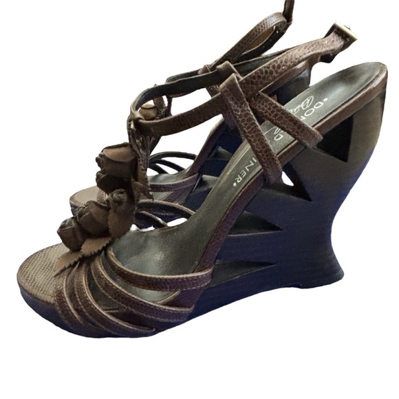 Donald J. Pliner Brown Bambi Rosette Floral Ankle Strap Cutout Wedges Size 7.5 - Picture 7 of 12